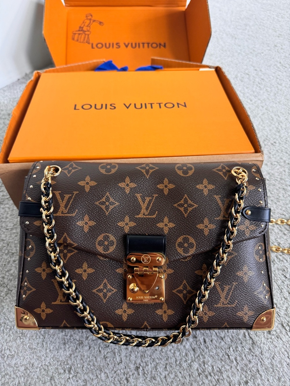 Louis Vuitton Trunkie - Picture 4 of 15